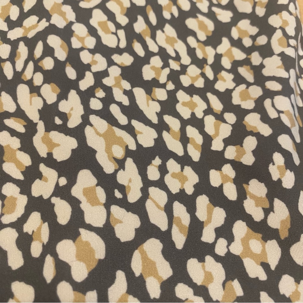 Luna Legging - Classic Leopard grey/beige- size small - Picture 4 of 6